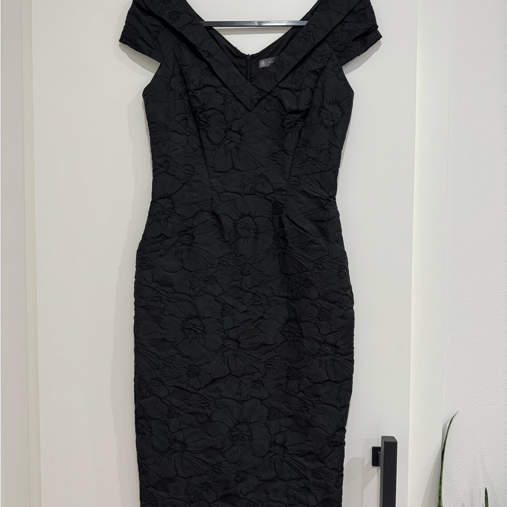 Alton Gray Black Floral Textured Dress